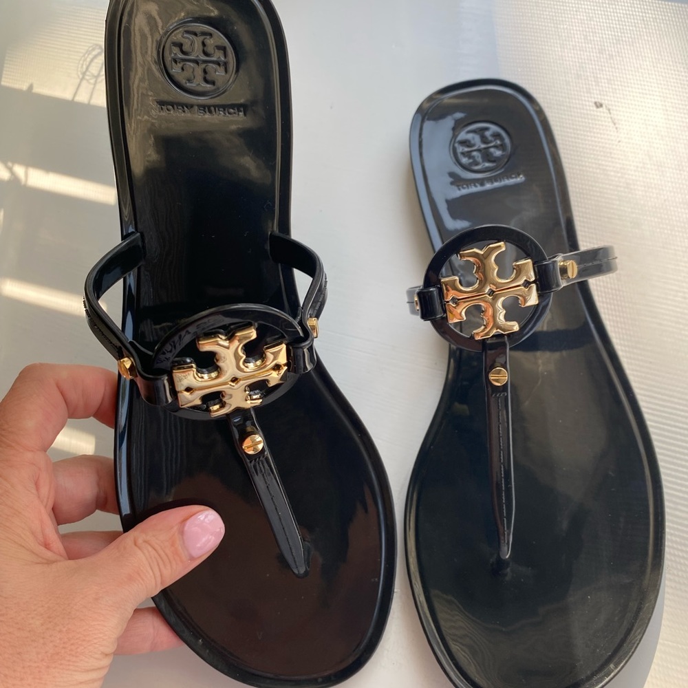 NWT black patent Tory Burch sandels.
